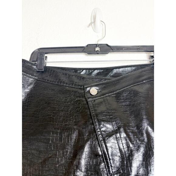 Torn By Ronny Kobo Donnie Asymterical Skirt Size Large Black Snakeskin Pleather - Picture 8 of 12